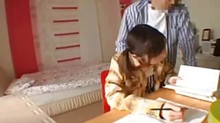اس کے عضو تناسل کی قسم بستر پر ایک لڑکی کو ہتھوڑا فیلم سکسی جدید اچ دی دیتا ہے