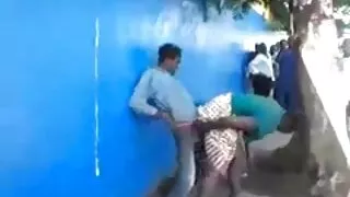 جنگل میں ، ایک نوجوان عورت ایک تجربہ کار بالغ مرگا کے ساتھ چاٹ لیا جاتا ہے دانلودسکس ناز