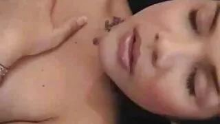 Hottie ڈک دانلود فیلم گی سکسی پر بیٹھتا ہے اور سینگ محسوس ہوتا ہے