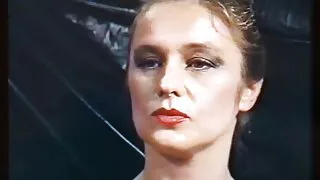 ہوم ورک کے ایک جوڑے دانلود رایگان فیلم های پورن کے لئے ، اس نے اسے اس کے انڈرویئر میں ایک مرگا دیا