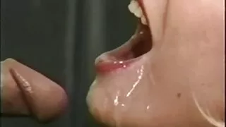 رسیلی اور Busty دانلود رایگان فیلم سکسی باحال لندن Ke Ke